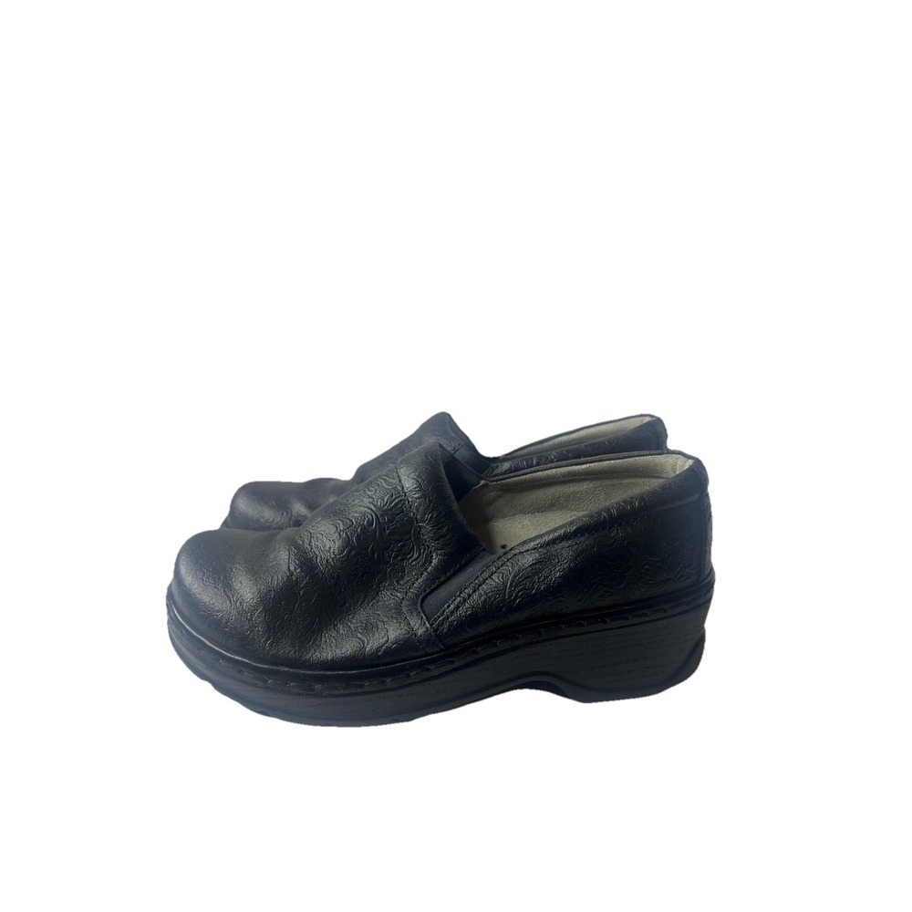 Klogs Black Floral Embossed Tooled Leather Slip On Clogs Shoes Womens Size 8 - Picture 4 of 5